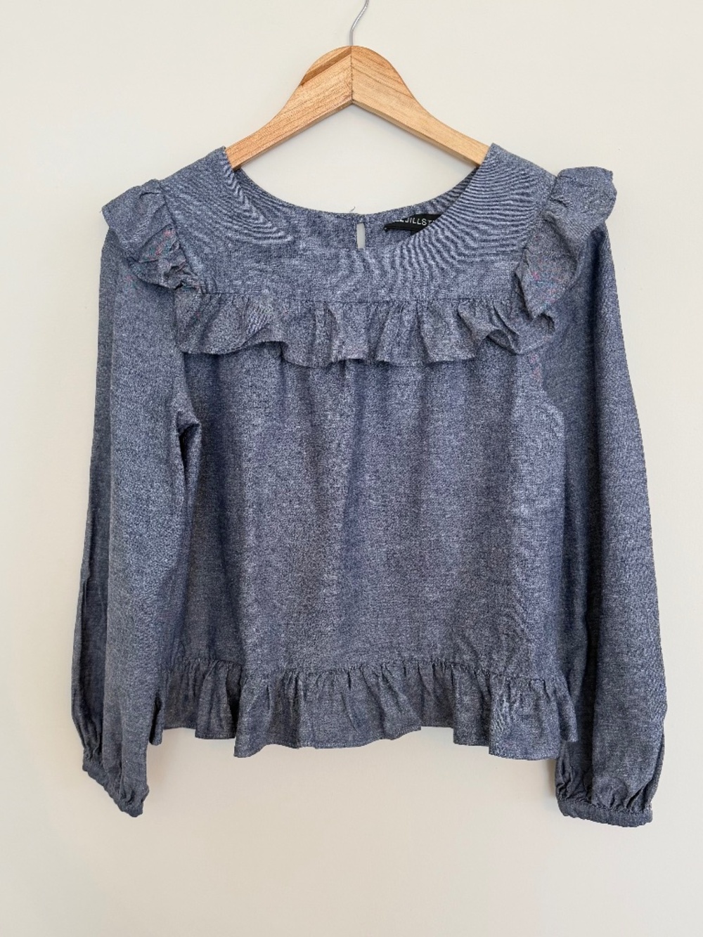 JILL JILL STUART Women’s Medium Blue Chambray Ruffle Blouse